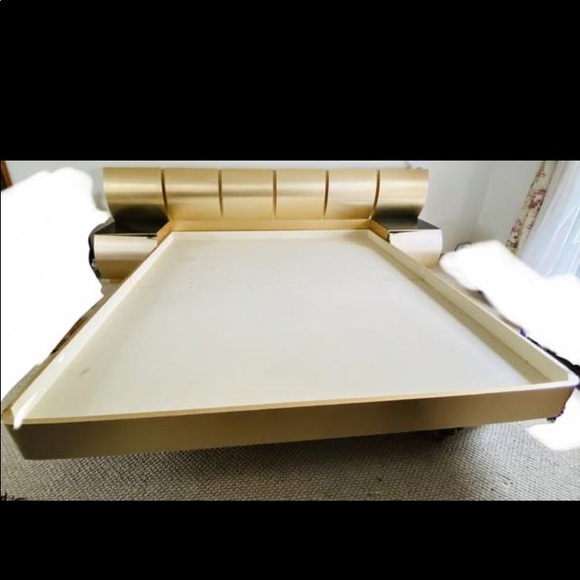 Bed with nightstands